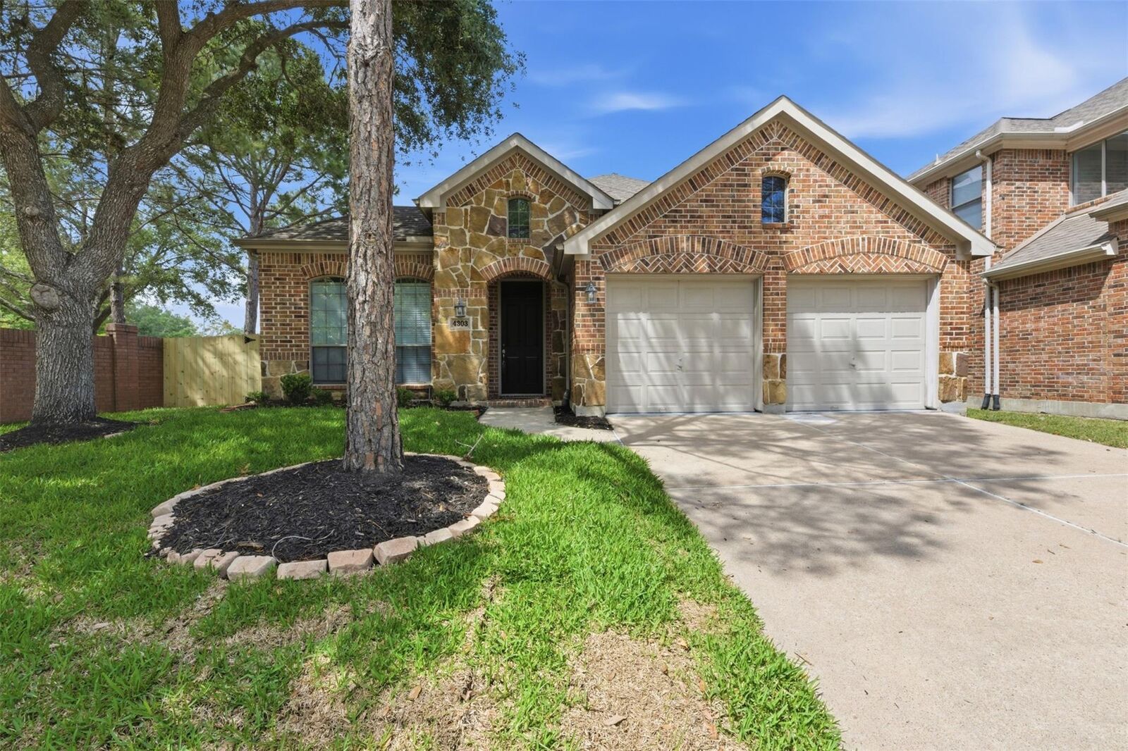 Property Photo:  4303 Wellington Grove Lane  TX 77479 