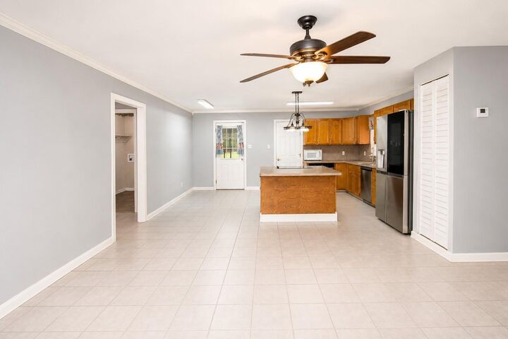 Property Photo: 112 Lone Pine Drive TX 77336