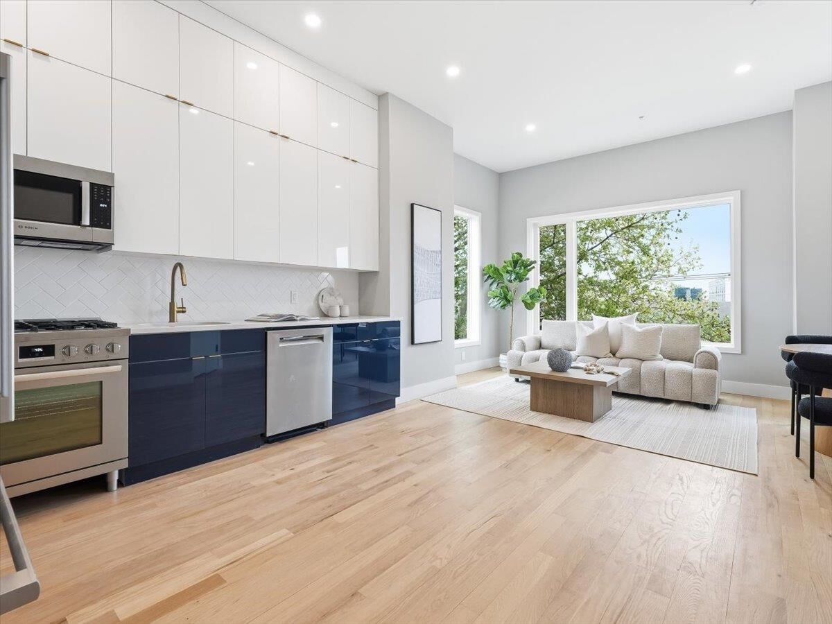 Property Photo: 437 Ogden Ave 3R NJ 07307