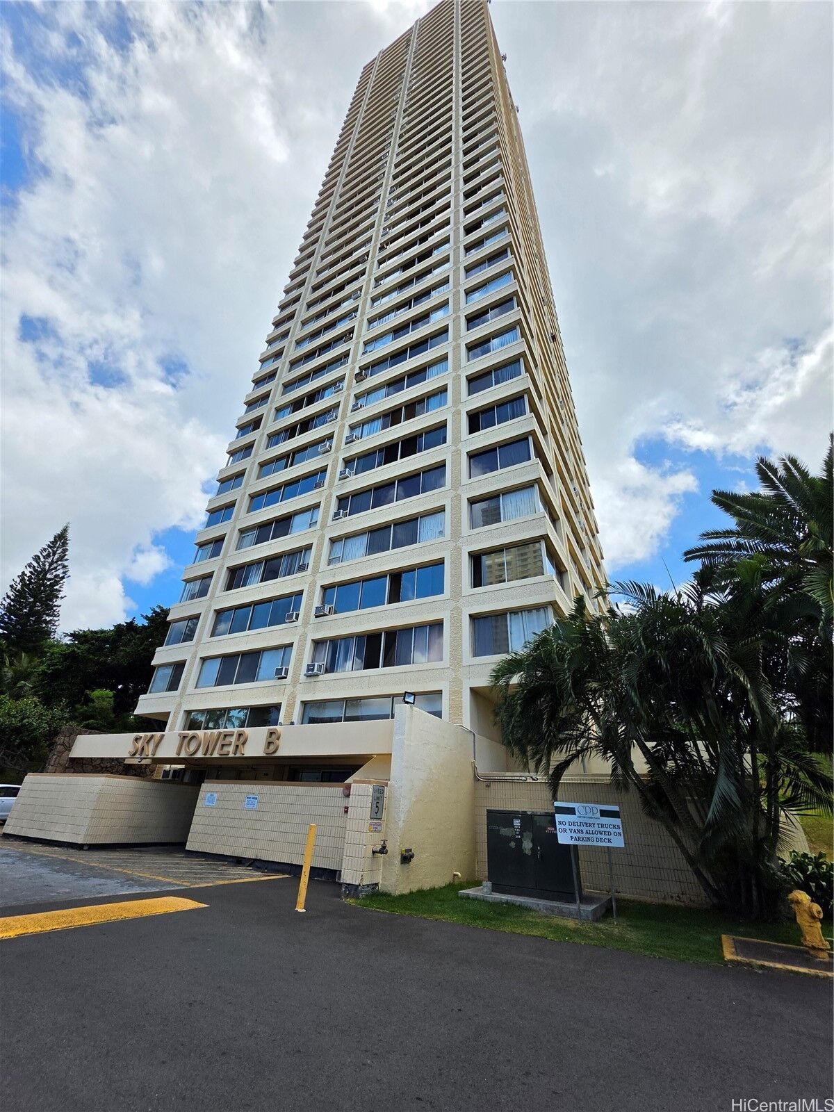 Property Photo:  1060 Kamehameha Highway 2308B  HI 96782 