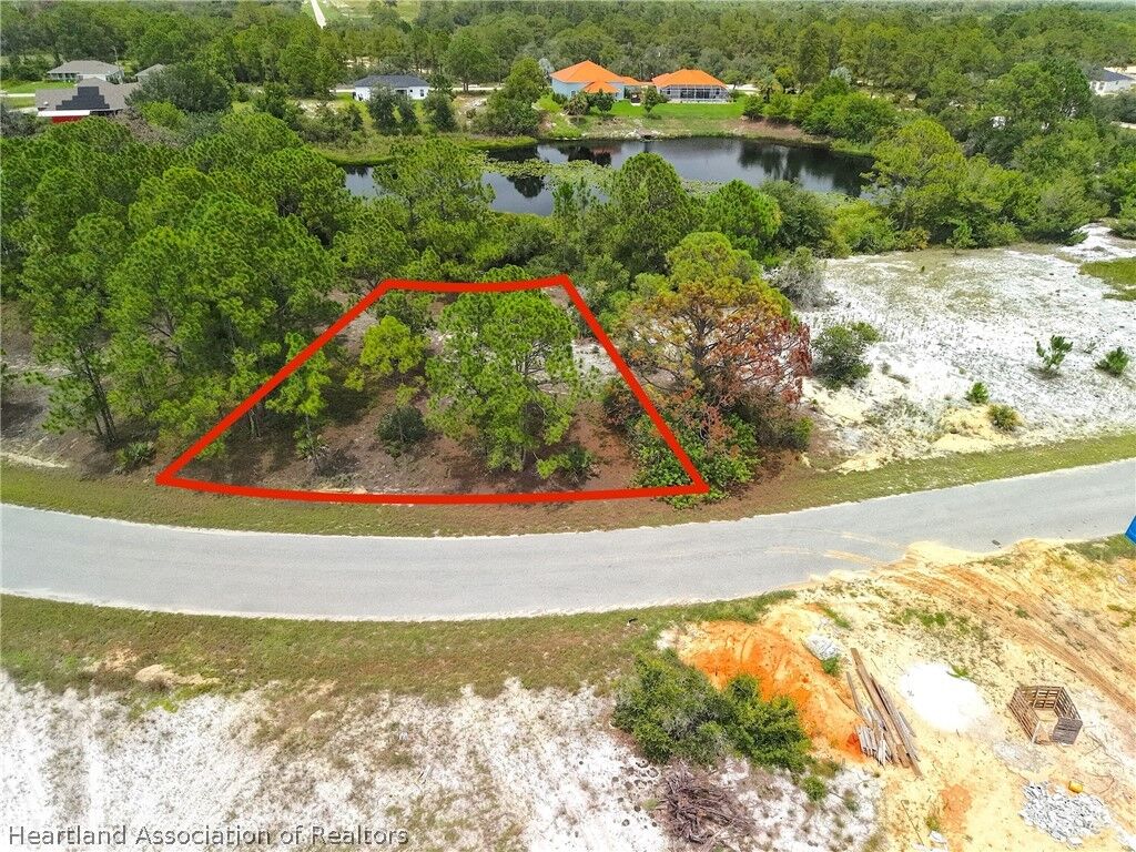Property Photo:  659 Lake Tina Drive  FL 33852 