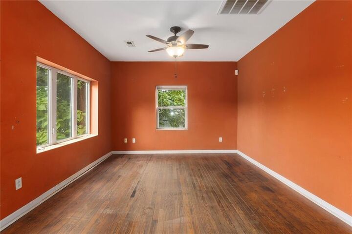 Property Photo: 712 Isley Boulevard MO 64024
