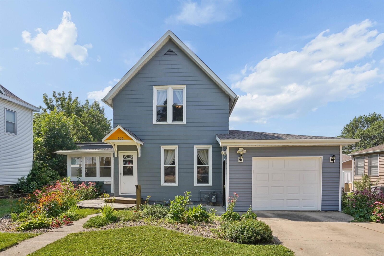 Property Photo:  506 H Avenue  IA 50638 