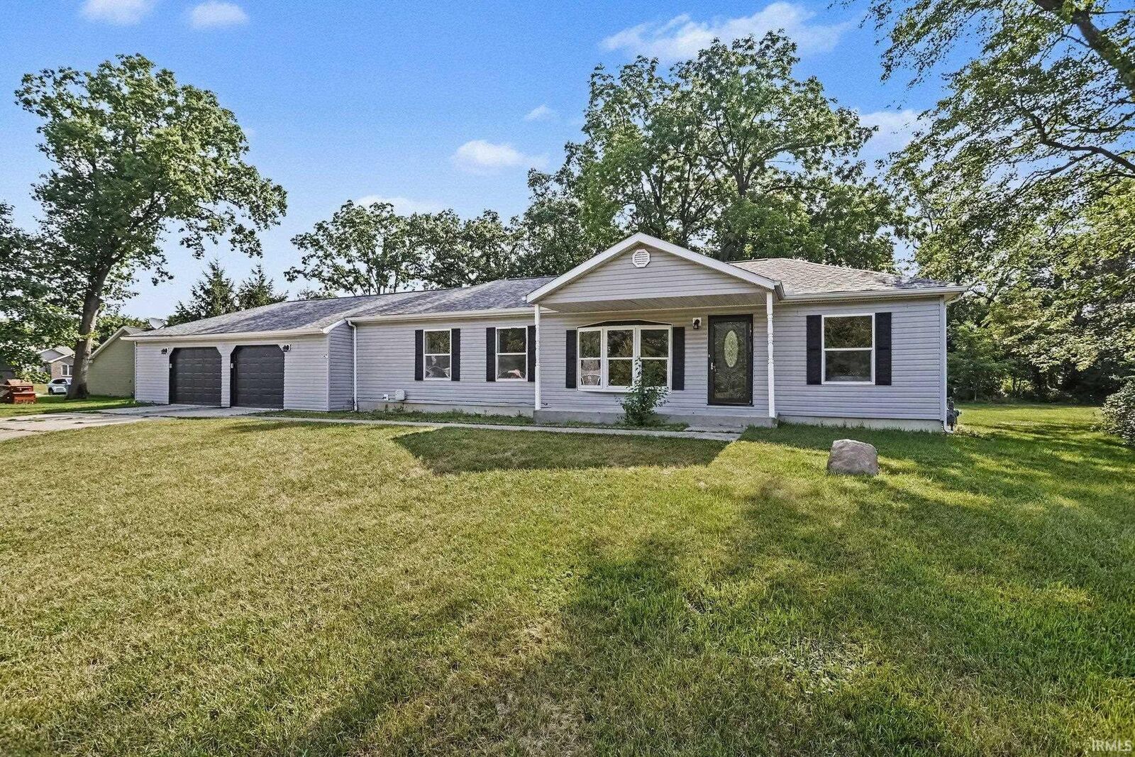 Property Photo: 15282 Mary Wade Drive IN 46507-8220