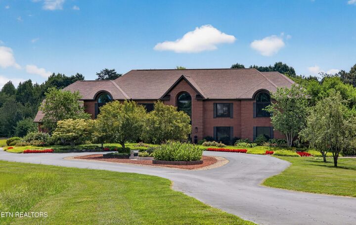 Property Photo:  1329 W Hunt Rd  TN 37801 