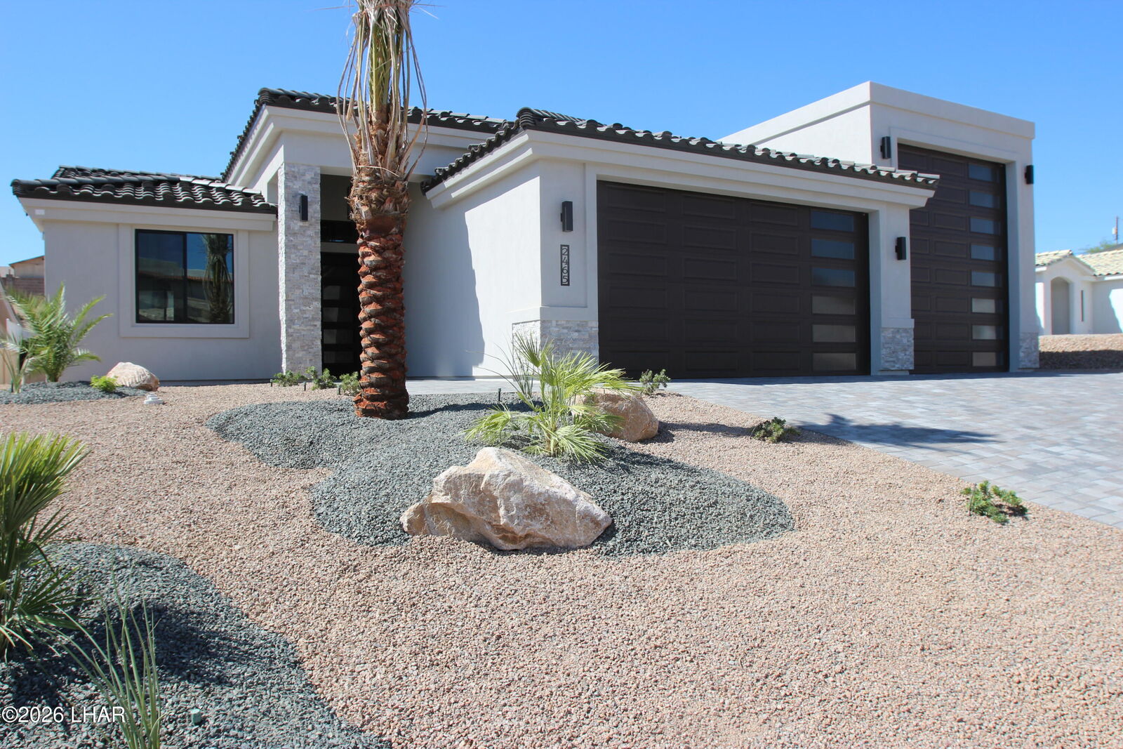 Property Photo: 2465 Beverly Glen Dr AZ 86403