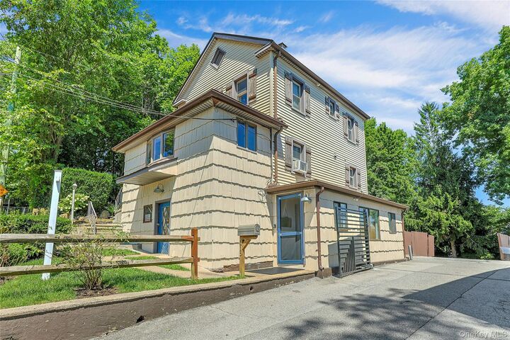 Property Photo:  215 Chestnut Street  NY 10573 