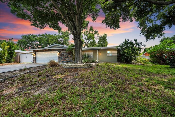Property Photo:  13760 87th Place  FL 33776 