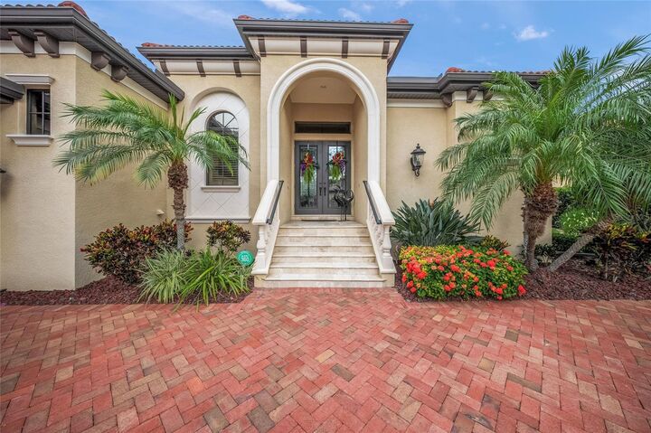 Property Photo: 4110 Commodore Boulevard FL 34215