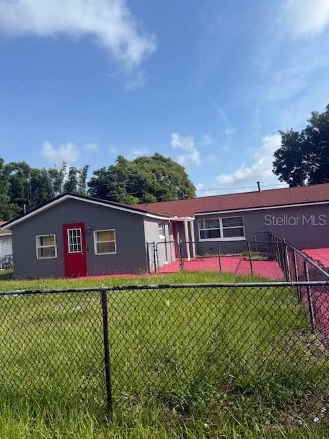 Property Photo: 388 Notre Dame Drive FL 32714