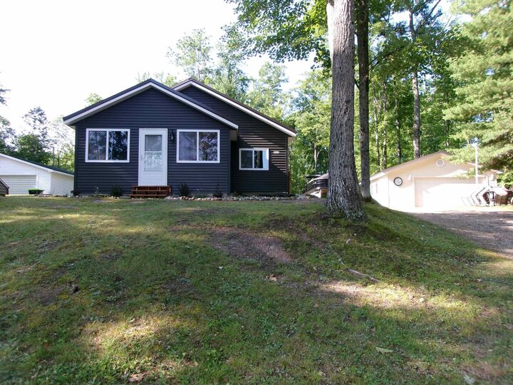 Property Photo:  1808 Arbor Drive  MI 48632 