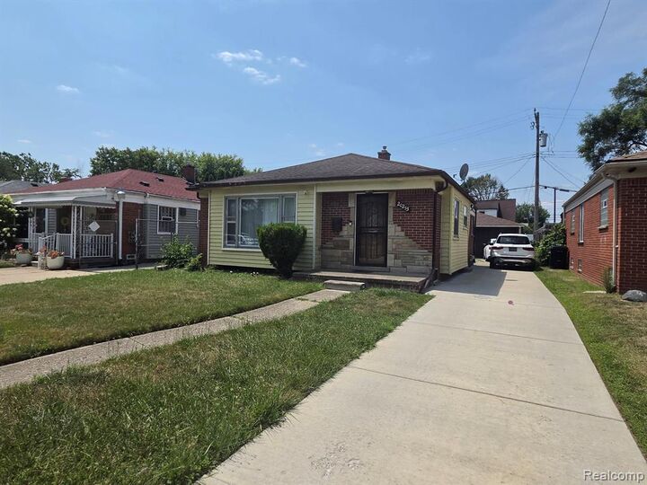 Property Photo: 20253 Plainview Avenue MI 48219 1415