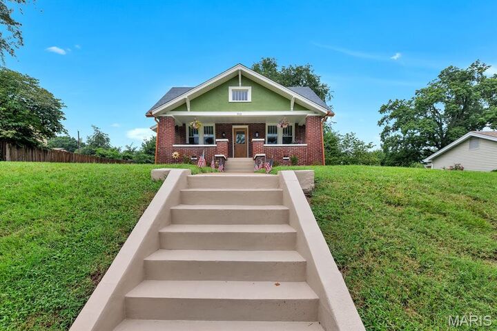 Property Photo:  915 N Kingshighway Street  MO 63301 