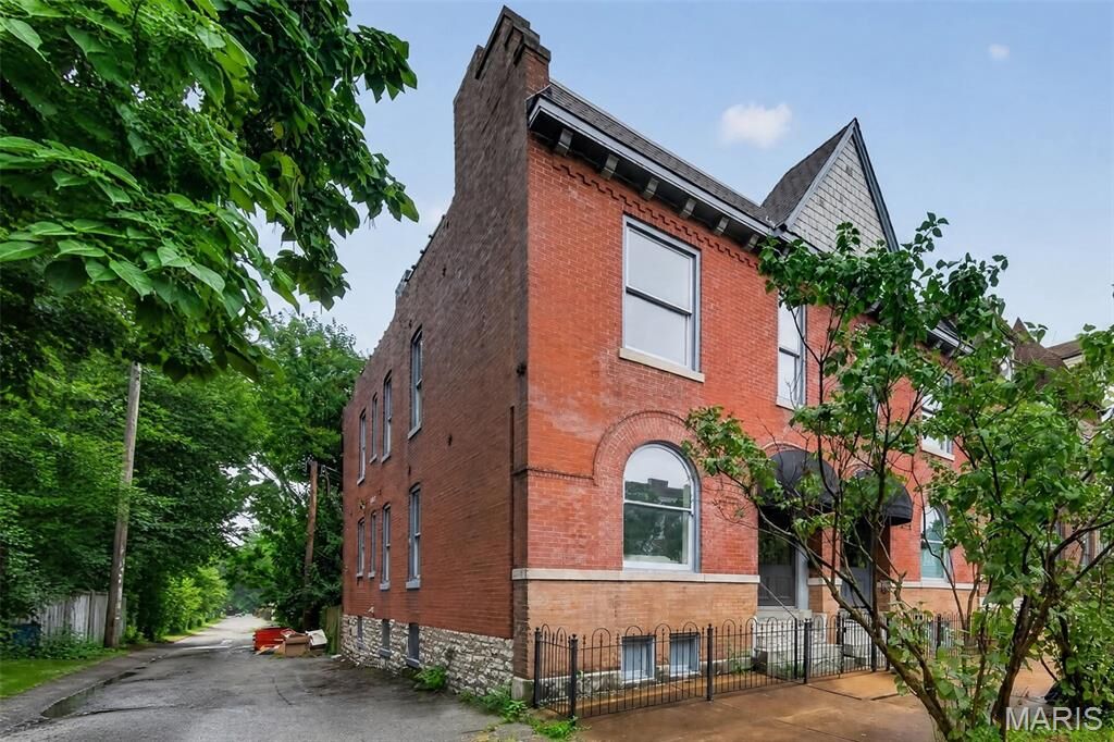 Property Photo:  3248 California Avenue  MO 63118 