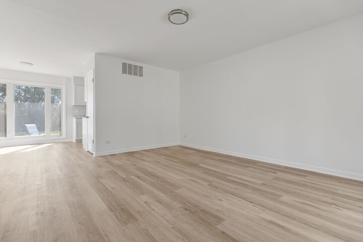 Property Photo:  1031 Maple Lane  IL 60007 