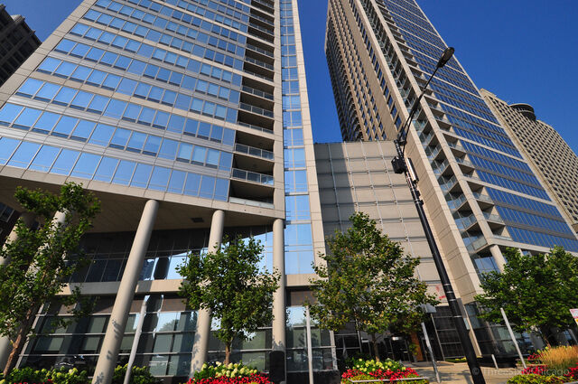 Property Photo:  600 N Lake Shore Drive 1011  IL 60611 