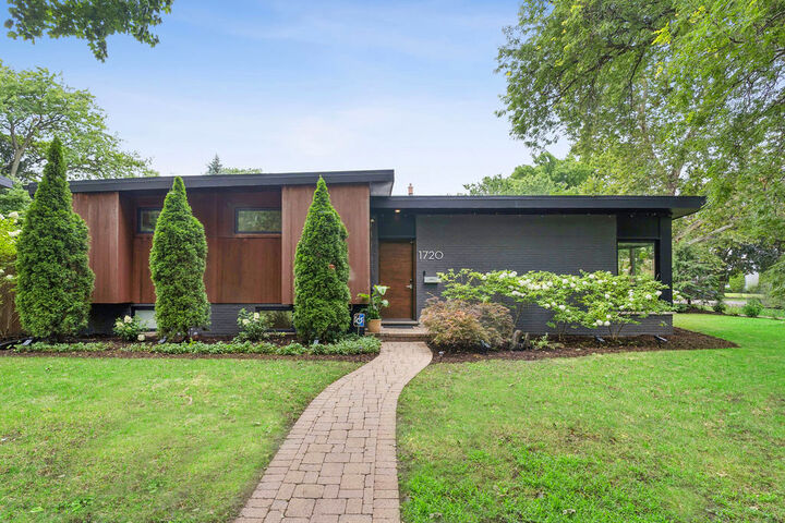 Property Photo: 1720 Washington Street IL 60202