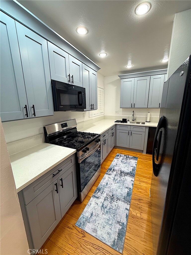 Property Photo: 4807 Beck Avenue 4 CA 91601