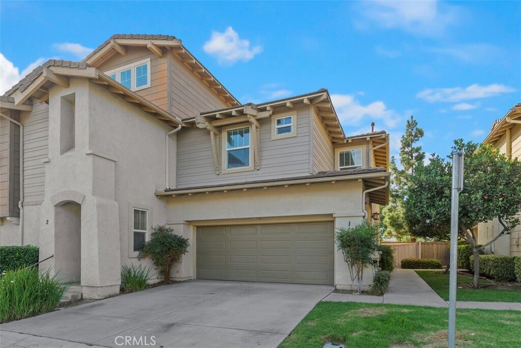 Property Photo:  41737 Ridgewalk St. 1  CA 92562 