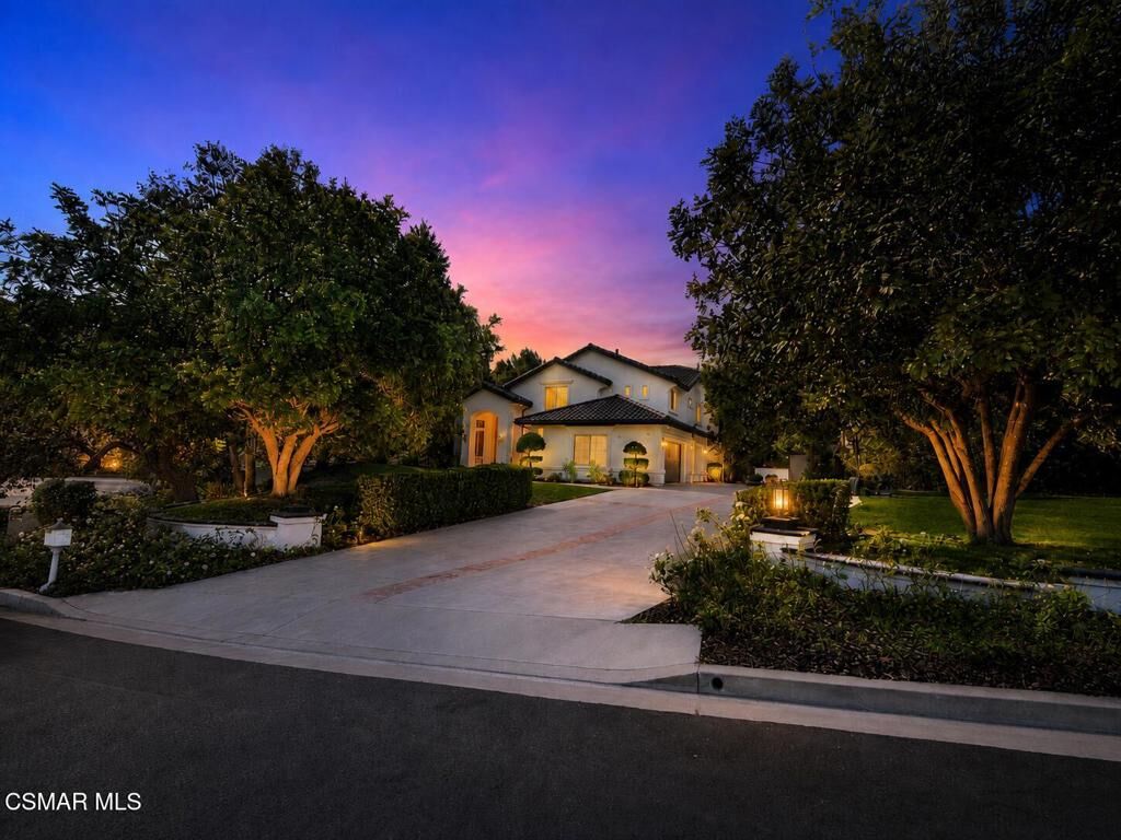 Property Photo: 1660 Cross Bridge Place CA 91362