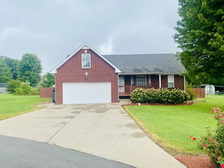 Property Photo: 106 Teton Ct TN 37148