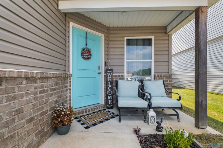 Property Photo: 517 Savannah Street AL 35120