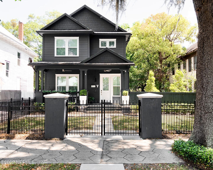 Property Photo:  1139 N Market Street  FL 32206 