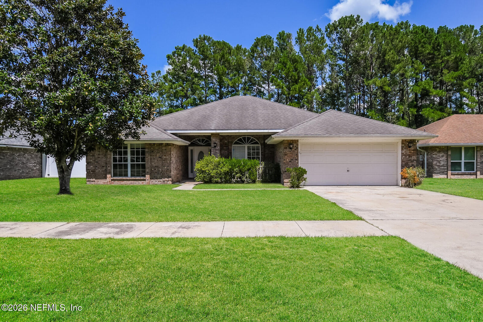 Property Photo:  2125 Pine Tree Lane  FL 32068 