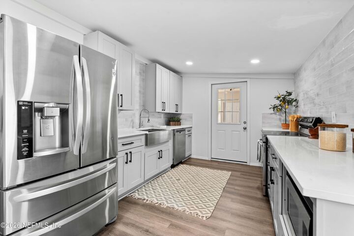 Property Photo: 7900 Hardwood Landing Road FL 32205