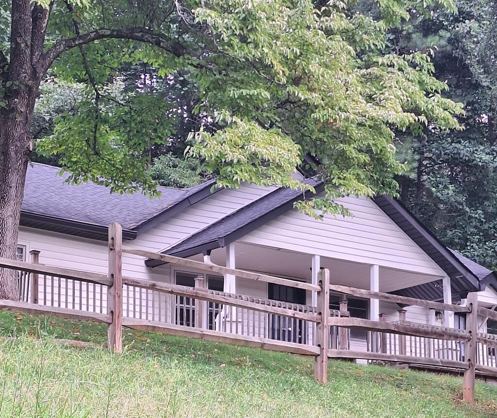 Property Photo:  523 Pantertown Circle  GA 30559 
