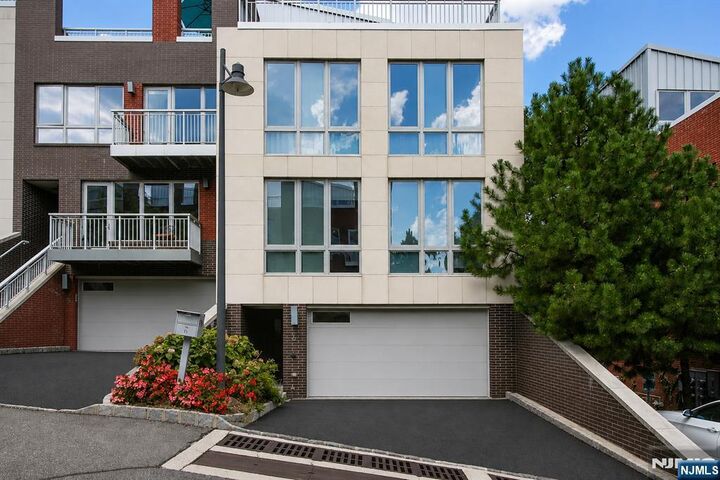 Property Photo:  6 Vela Way  NJ 07020 