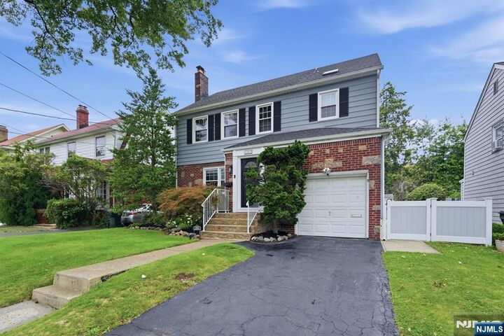 Property Photo:  102 Mortimer Avenue  NJ 07070 