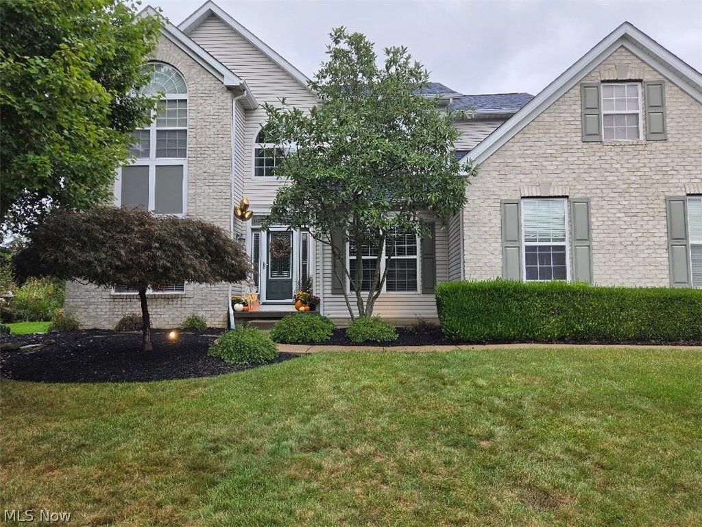 Property Photo:  1200 Cherokee Path  OH 44089 