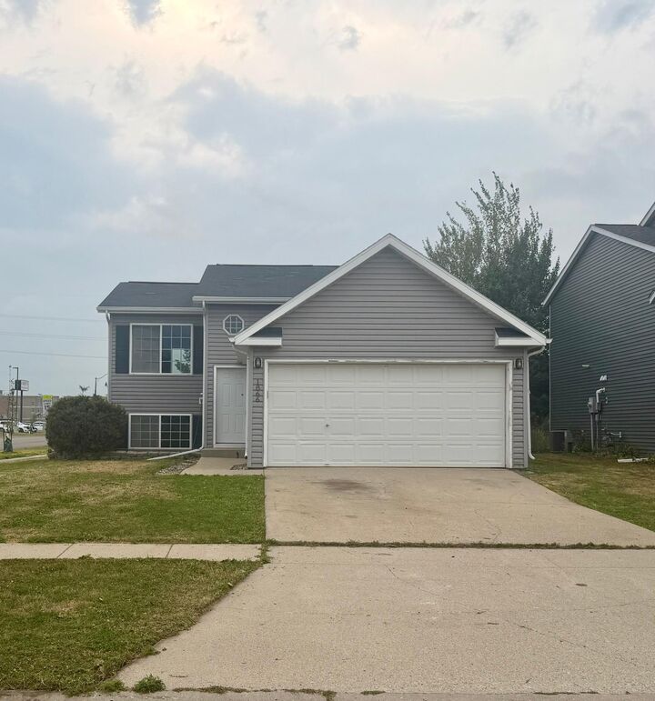 Property Photo: 1866 12th St E ND 58078