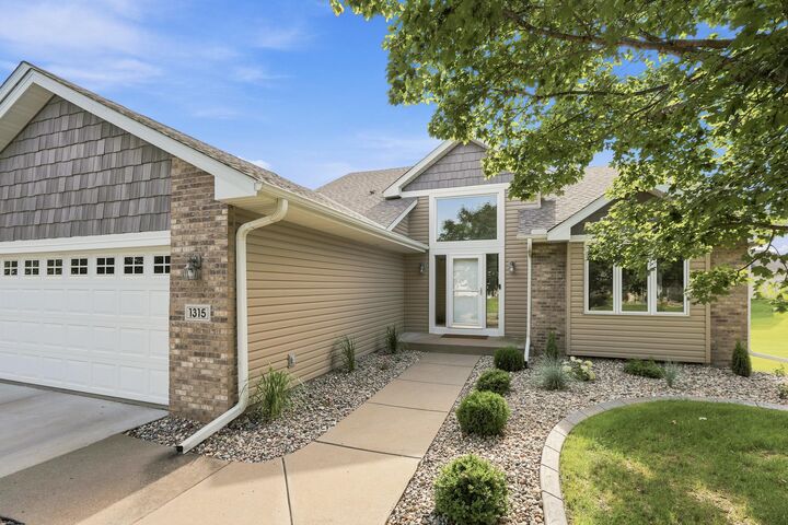 Property Photo: 1315 Oakwood Lane MN 55341