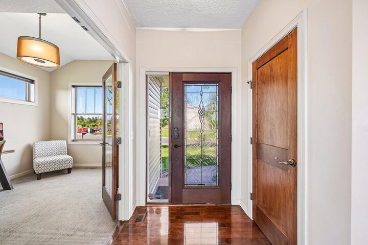 Property Photo: 643 Parkside Court MN 55123