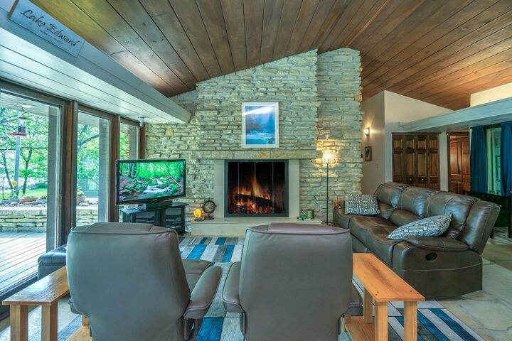 Property Photo: 11695 Eagle View Trail MN 56468