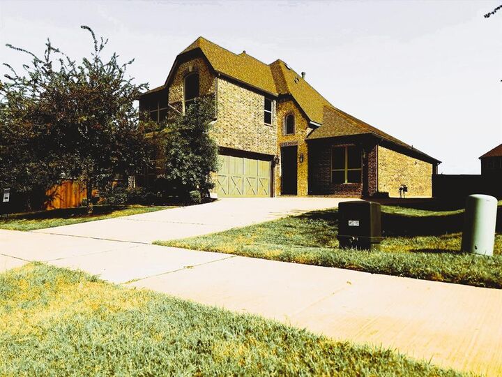 Property Photo: 2808 Adon Springs Lane TX 75009