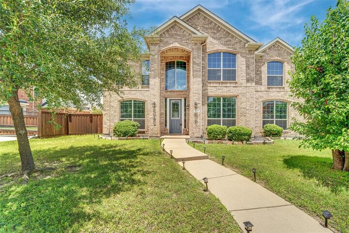 Property Photo:  615 Lone Ridge Way  TX 75094 