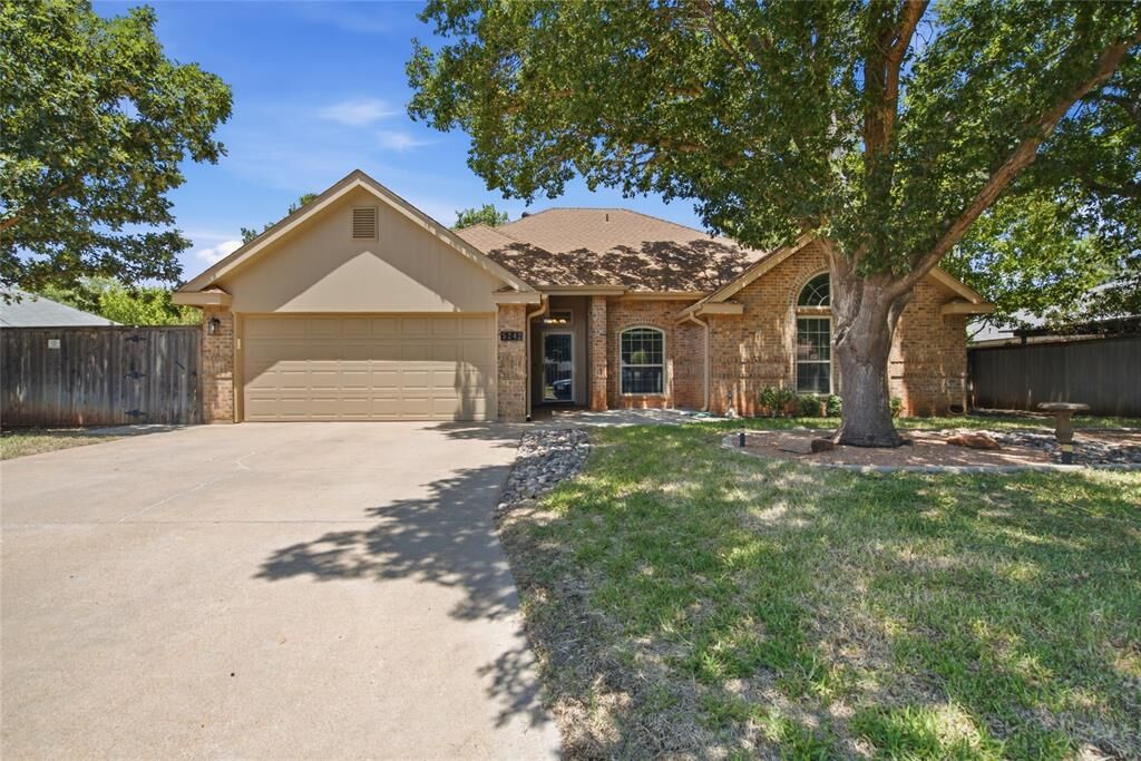 Property Photo: 5242 Western Plains Avenue TX 79606