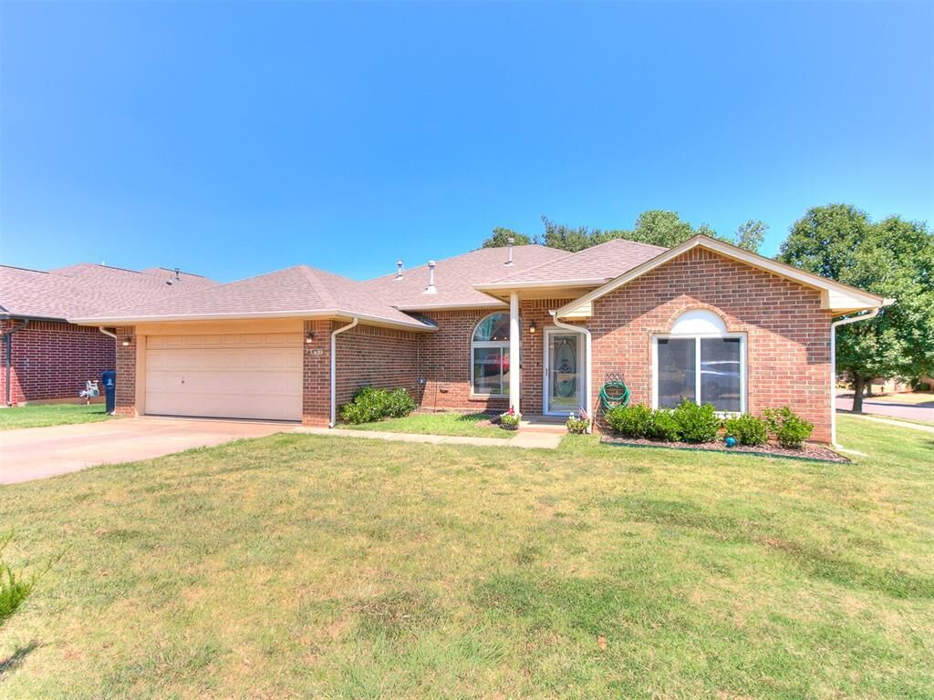 Property Photo:  4837 SE 88th Terrace  OK 73135 