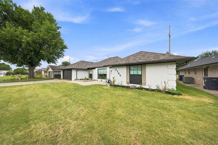 Property Photo:  7704 Rumsey Road  OK 73132 