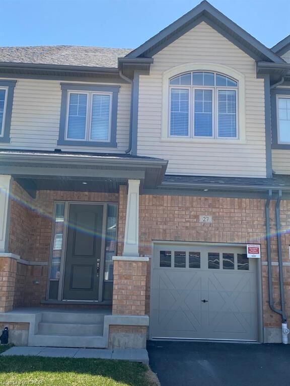 Property Photo:  27 Stonehill Avenue  ON N2R 1R7 