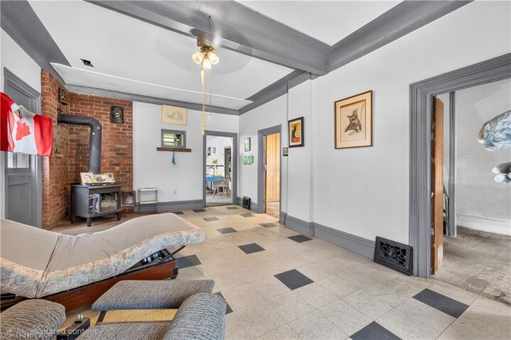 Property Photo:  76 Birch Avenue  ON L8L 6H7 