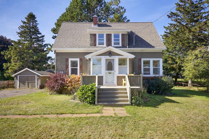 487 South Drive — photo 1