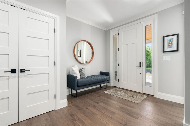 Property Photo:  1058 Beacon Street 2  MA 02459 