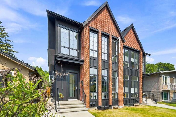136 10 Avenue NW — photo 1