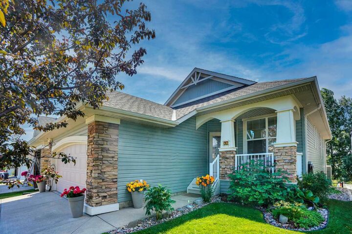Property Photo:  92 Sunset Circle  AB T4C 0C4 
