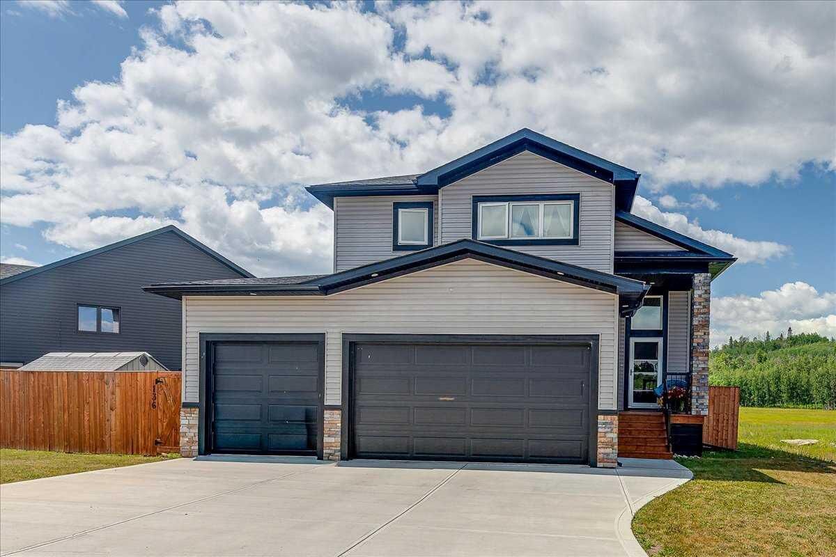 Property Photo: 136 12 Avenue NE AB T0M 1X0
