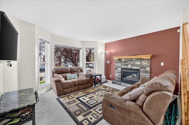 Property Photo: 155 Tarington Green NE AB T3J 3X1